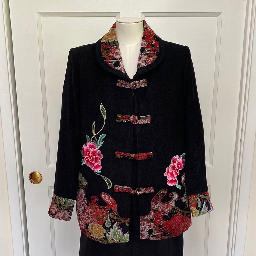 Asian Style Floral Embroidered Blazer